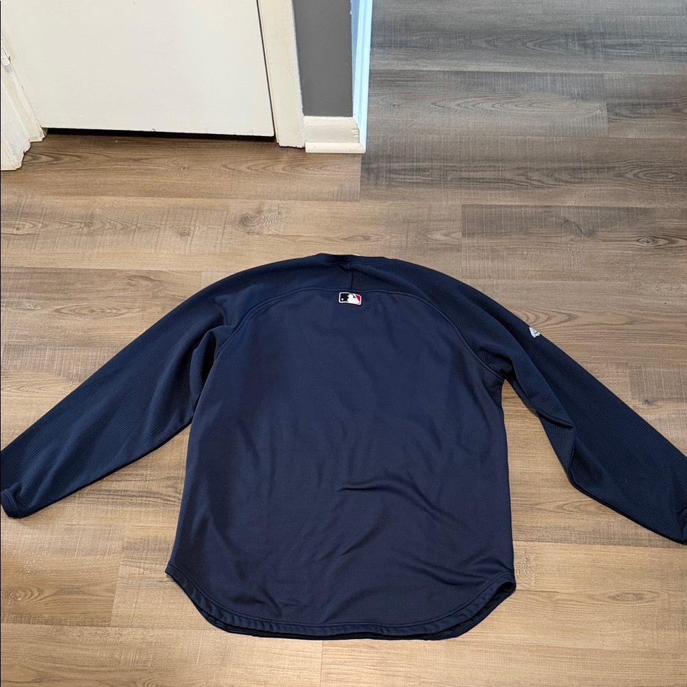 Boston Red Sox’s Navy Long Sleeve Pullover Sweatshirt - Picture 9 of 10